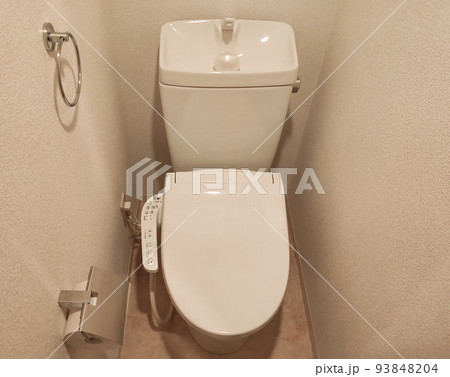 ウォシュレット付きのトイレ ウォシュレット付きのトイレ 93848204