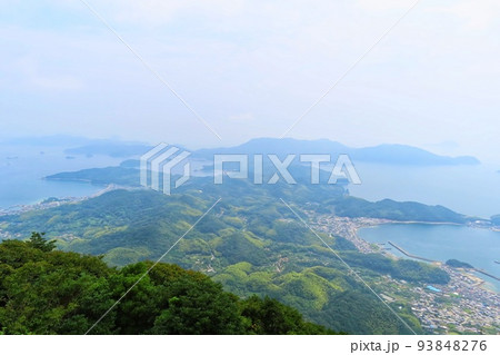 【山口県】周防大島の嵩山展望テラスから見える景色 93848276