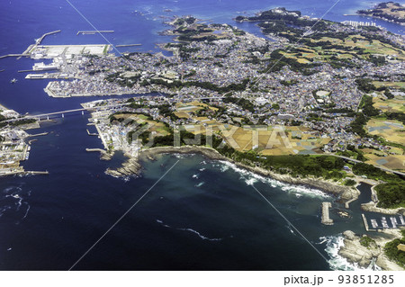 神奈川県三浦市の三崎港付近を空撮 神奈川県三浦市の三崎港付近を空撮 93851285