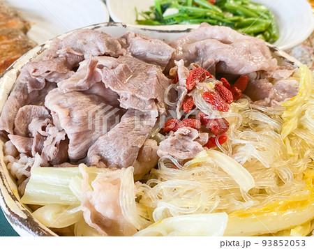 中国四川料理・酸湯肥牛(牛肉の辛酸旨煮) 中国四川料理・酸湯肥牛(牛肉の辛酸旨煮) 93852053
