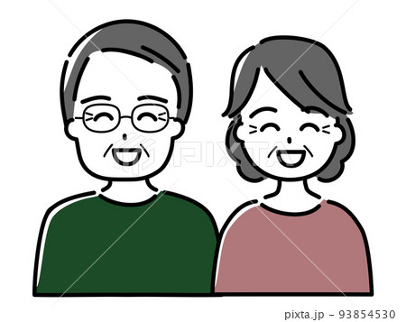 喜び、笑う高齢夫婦（夫は眼鏡をかけている） 93854530