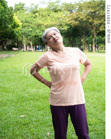 女性 メス 急性 93857971