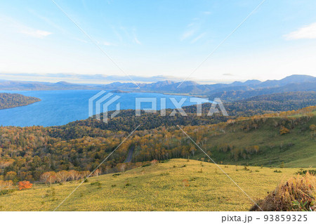 紅葉する美幌峠「秋の北海道」 紅葉する美幌峠「秋の北海道」 93859325