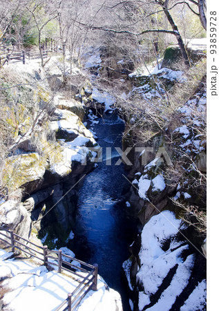 冬の秋保磊々峡（宮城県仙台市） 93859728