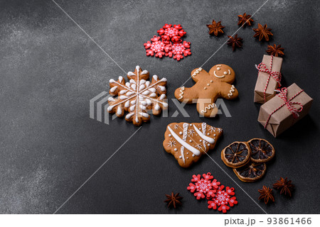 Delicious gingerbread cookies with honey, ginger and cinnamon. Winter composition 93861466