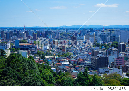 栃木県庁展望ロビーよりJR宇都宮駅方面の街並みを望む 93861888