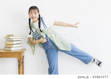 10代女の子の私服ポートレート 中学生 高校生 10代女の子の私服ポートレート 中学生 高校生 93862077