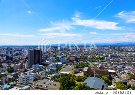 栃木県庁展望ロビーより栃木県公館方面の街並みを望む 93862233