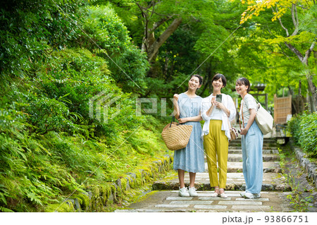 女子旅　旅行　 93866751
