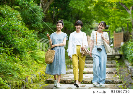 女子旅　旅行　 93866756