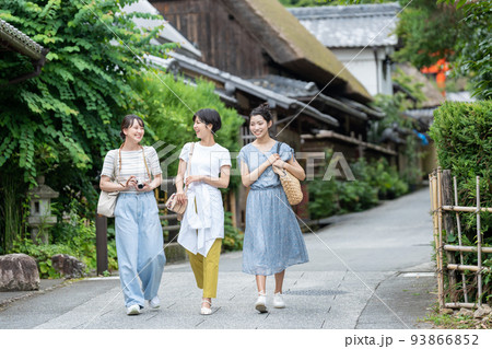 女子旅　旅行　 93866852