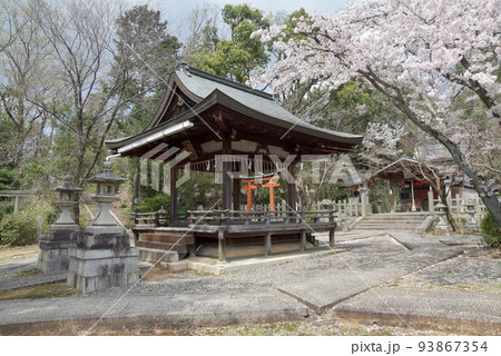 竹中稲荷社 拝殿と本殿 京都市左京区吉田 竹中稲荷社 拝殿と本殿 京都市左京区吉田 93867354