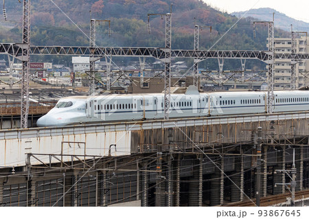 EOSR6.広島福山、福山町ごしの新幹線。 93867645