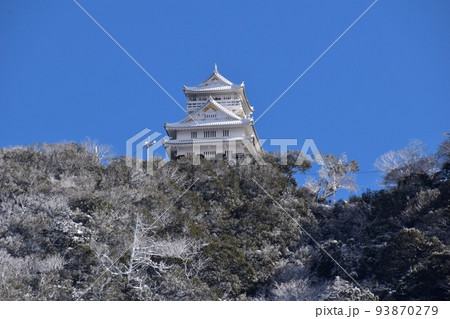 岐阜城と雪と空 93870279