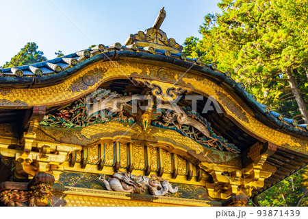世界遺産「日光の社寺」構成資産 紅葉の輪王寺大猷院 唐門 世界遺産「日光の社寺」構成資産 紅葉の輪王寺大猷院 唐門 93871439