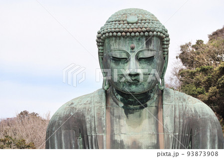 Ancient bronze statue of Great Buddha Daibutsu, Kotoku-in temple, Japan, Asia Ancient bronze statue of Great Buddha Daibutsu, Kotoku-in temple, Japan, Asia 93873908