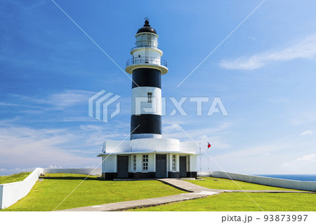 Building view of Dongjiyu Lighthouse in Penghu, Taiwan. This is the second lighthouse built by the Japanese in the Penghu Islands. 93873997