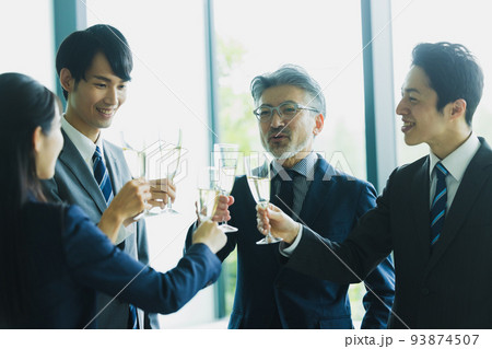 ビジネス　乾杯 93874507