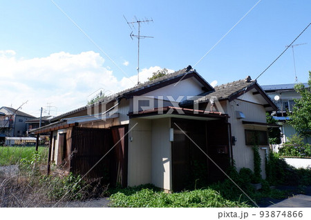 放置された住宅 93874866