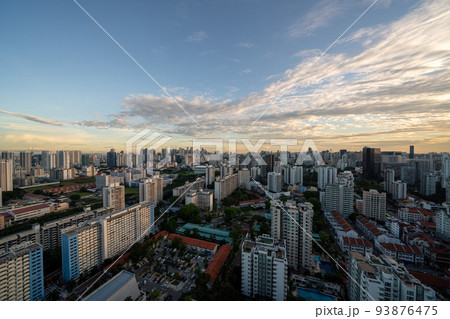 シンガポールの街並み　ワイドアングル 93876475
