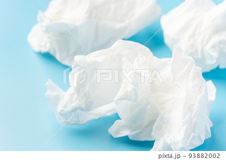 丸めたティッシュペーパー 93882002