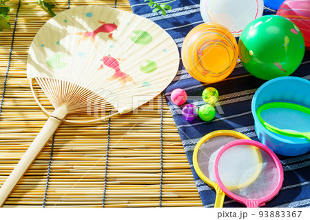 金魚すくい スーパーボールすくい 水風船 93883367