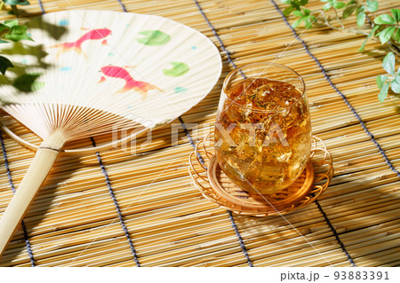 冷たい麦茶 冷たい麦茶 93883391