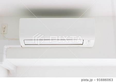 エアコンのある部屋 93886063