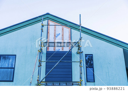 住宅リフォーム現場・外壁の張替え 足場 住宅リフォーム現場・外壁の張替え 足場 93886221