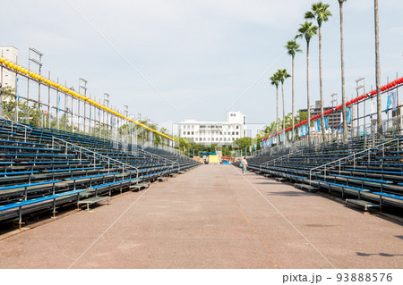 【阿波踊り】祭り前の藍場浜演舞場の桟敷席 93888576