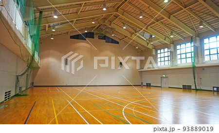 宿泊施設に併設された体育館 93889019