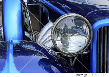 Detail of ancient blue car 93892676