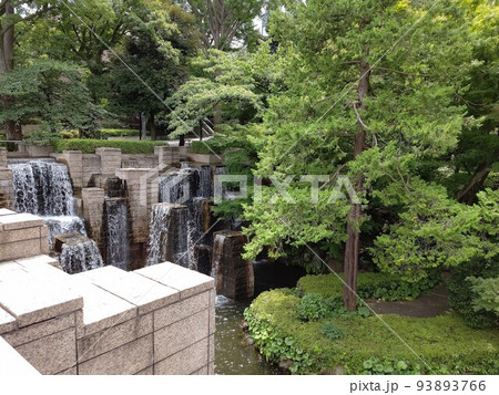 御殿山庭園滝 東京都品川区 日本庭園 茶室 池 樹林 林 花 散策 24時間無料 令和3年7月 御殿山庭園滝 東京都品川区 日本庭園 茶室 池 樹林 林 花 散策 24時間無料 令和3年7月 93893766