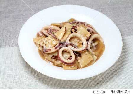 いかと竹の子の辛味炒め いかと竹の子の辛味炒め 93898328