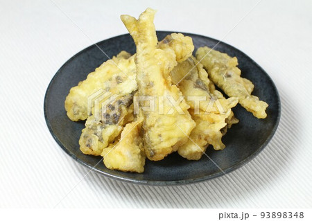 川魚やまべ(山女)の天麩羅 川魚やまべ(山女)の天麩羅 93898348