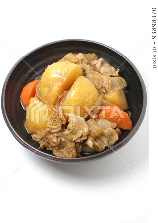 肉じゃが､少し煮くずれた美味しい肉じゃが 93898370