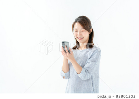 女性　スマートフォン 93901303