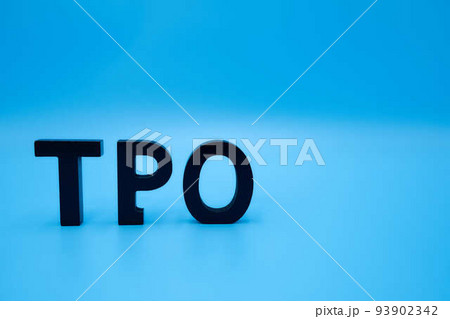 TPOの文字とコピースペース 93902342