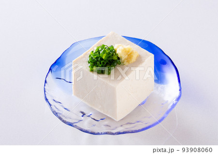 冷奴を食べる 冷奴を食べる 93908060