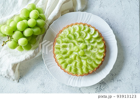 シャインマスカットのチーズケーキタルト 93913123