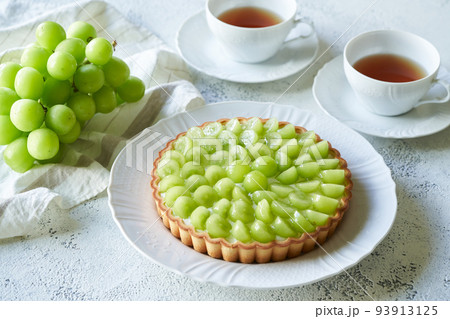 シャインマスカットのチーズケーキタルト 93913125