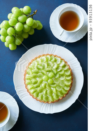 シャインマスカットのチーズケーキタルト 93913136