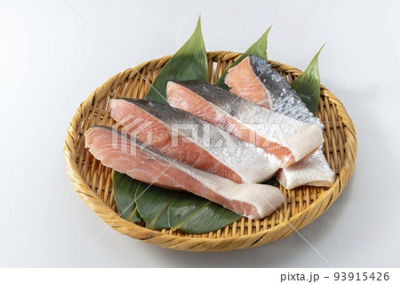美味しい鮭の切り身 93915426