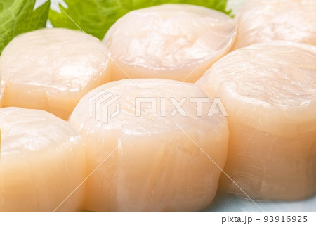 大きくて美味しいホタテ刺身 大きくて美味しいホタテ刺身 93916925