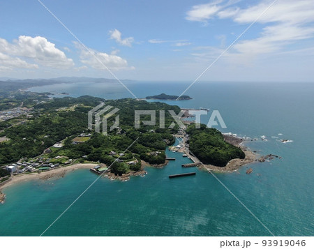 阿久根市の海上から倉津の鼻の海岸線の空撮 阿久根市の海上から倉津の鼻の海岸線の空撮 93919046