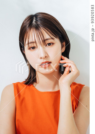 ヘアスタイル　メイクアップイメージ 93920583