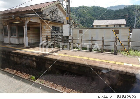 嵩山本線坂祝(さかほぎ)駅通過 嵩山本線坂祝(さかほぎ)駅通過 93920605