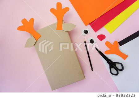 Step 3. Making a gift package in the form of a Christmas deer 93923323
