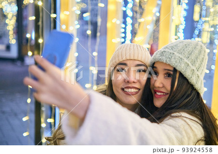 New Year's mood, two girlfriends New Year's mood, two girlfriends 93924558