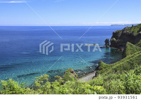 積丹ブルーの神威岬 北海道 積丹ブルーの神威岬 北海道 93931561